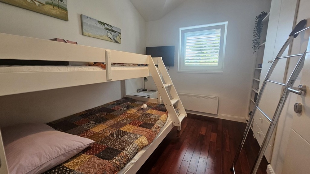 Barnrum med våningssäng