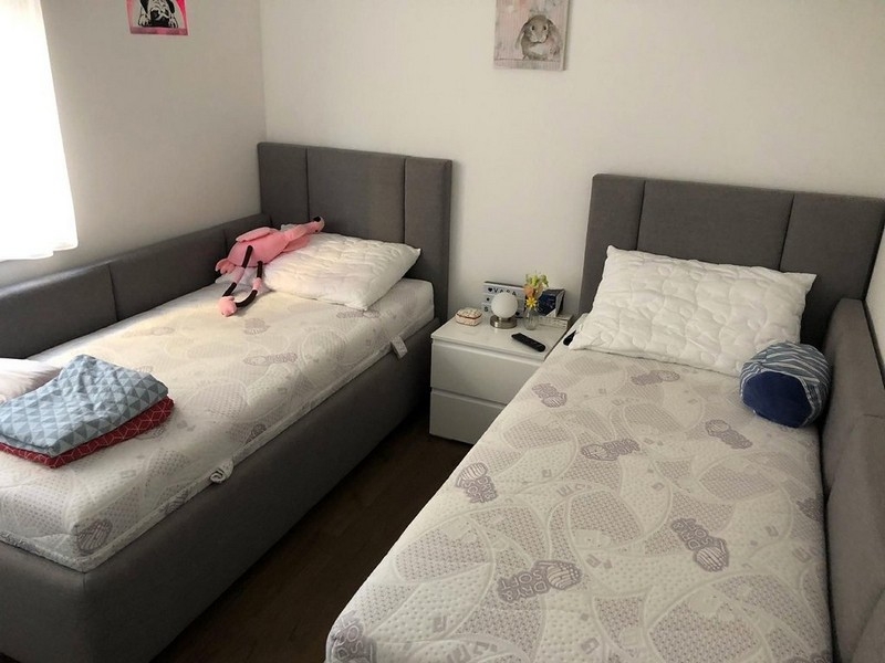 Gästrum med två enkelsängar