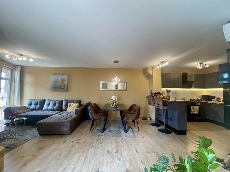 Rymlig boyta på fastigheten A3759, som är till salu i Malinska, Kroatien.