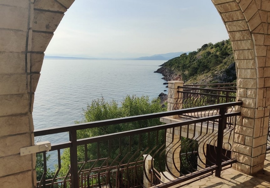 Panoramautsikt över havet av fastighet A3776 i Senj, Kvarnerbukten.
