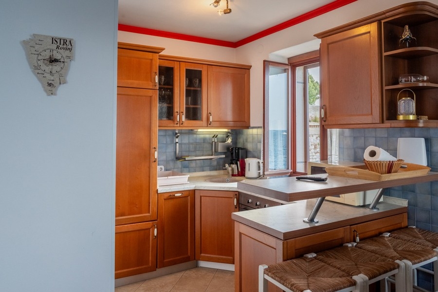 Kök i lägenhet A3792 i Rovinj centrum, Istrien.