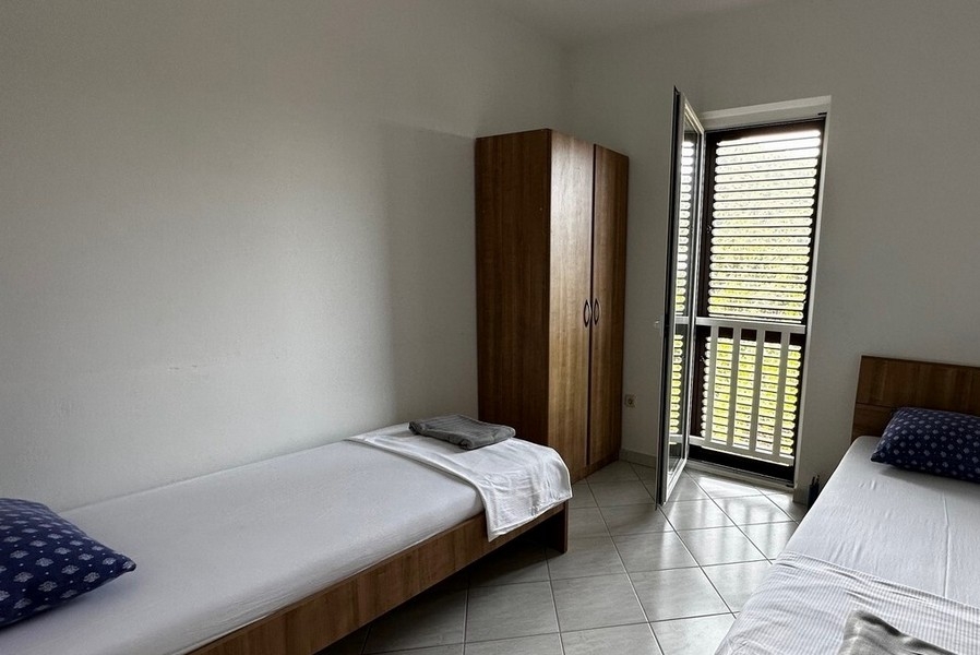 Sovrum med två enkelsängar