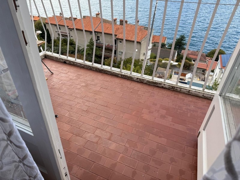 Terrass för fastighet A3808 i Senj.