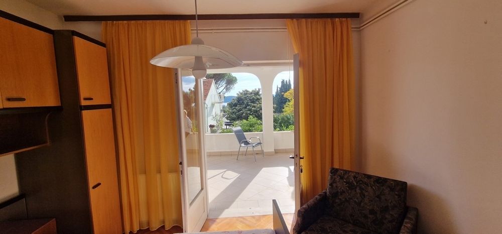 Sovrum 3 med tillgång till terrass