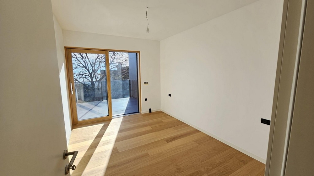 Rum med utsikt över grönskan