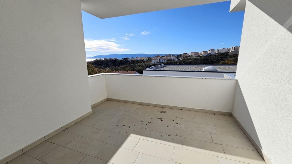 Inglasad balkong med utsikt