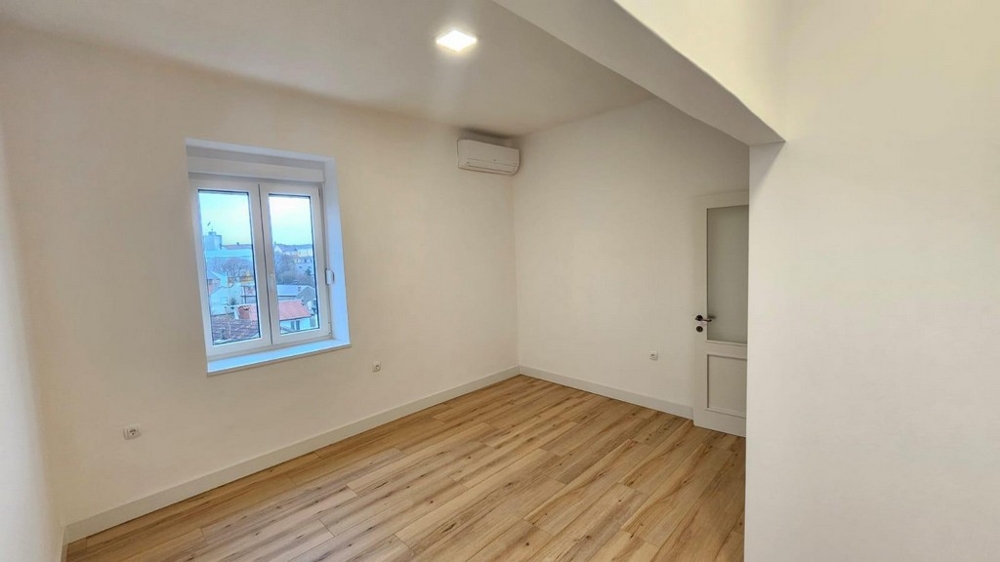 Köp en lägenhet i Novi Vinodolski - Panorama Scouting A3844.