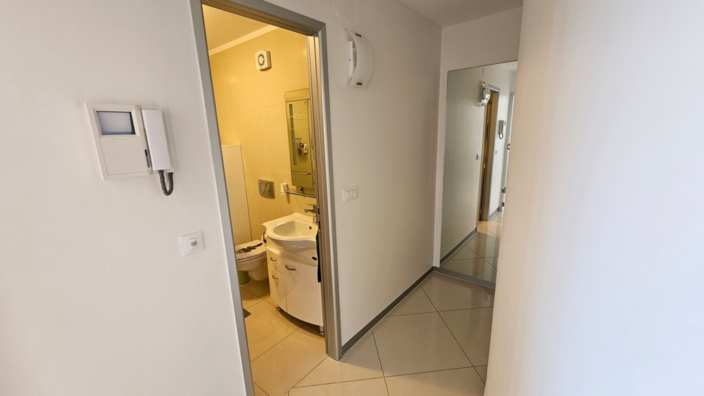 Hall med tillgång till badrummet