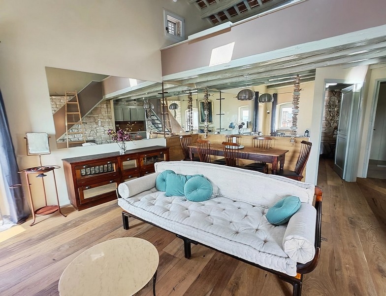 Charmigt vardagsrum med fastighet A3892 i Kroatien.