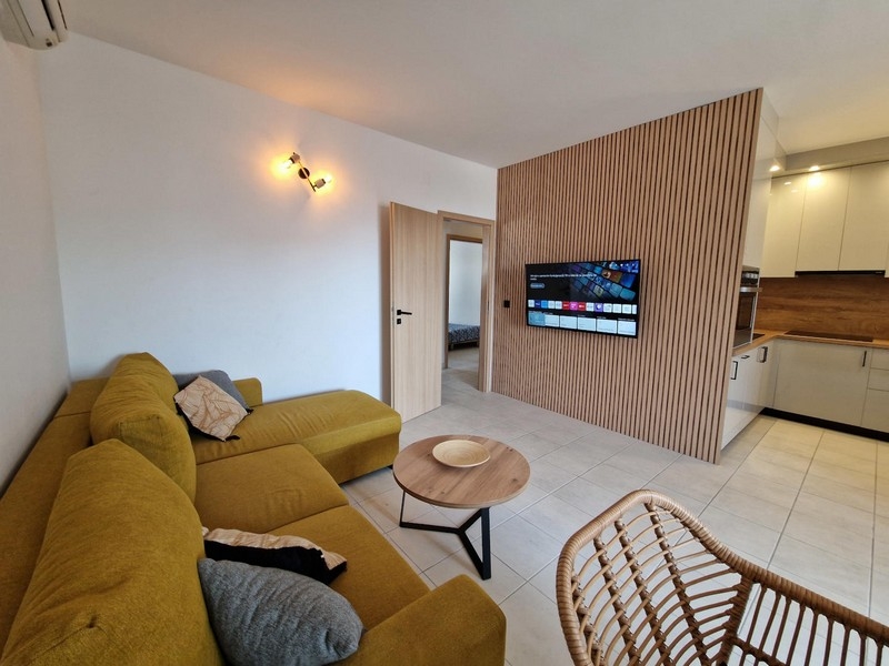 Modernt möblerad lägenhet på Pag i Novalja, Kroatien.