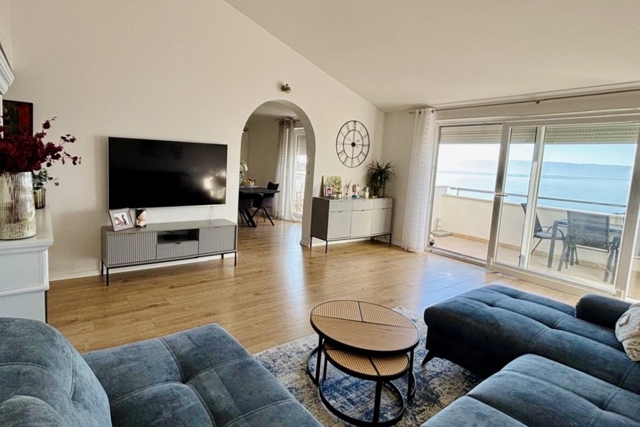 Köp en ljus lägenhet i Kroatien - med havsutsikt.