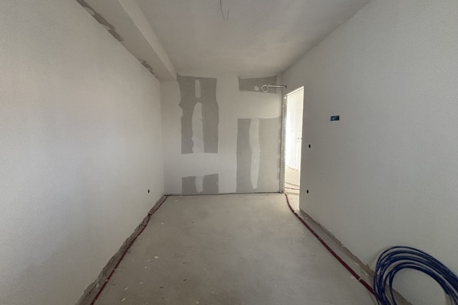 Oavslutad inredning med installationer för kök eller badrum