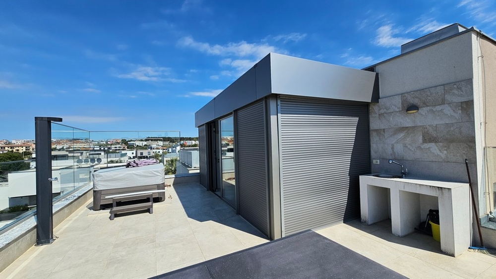 Takterrassutsikt - Fastighet A3937 i Novigrad, Istrien.