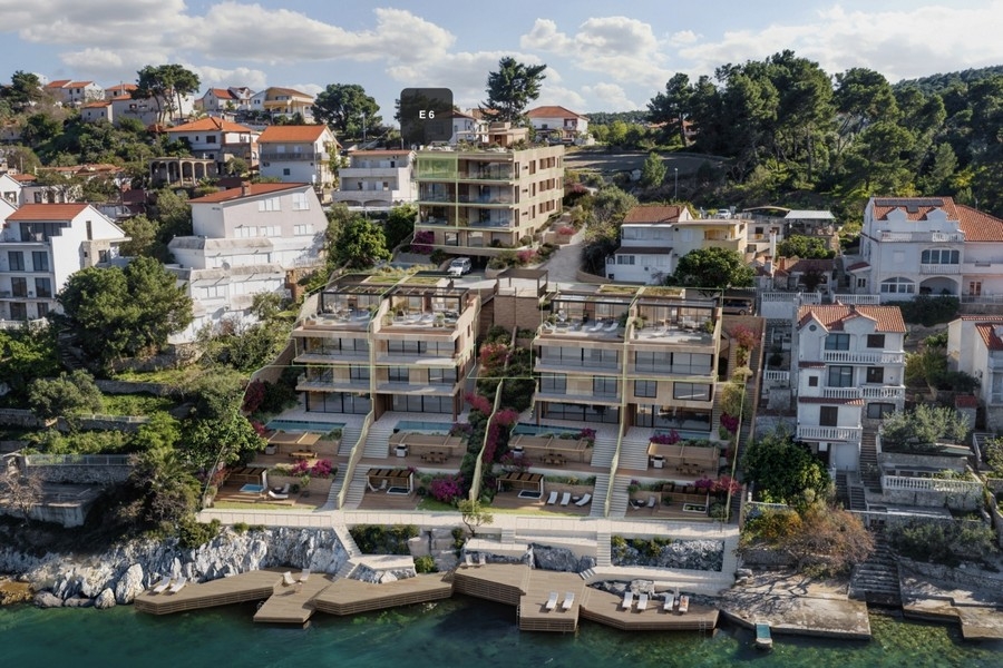 Lyxiga lägenheter med privata terrasser vid havet