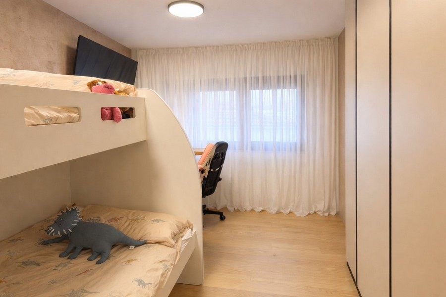 Barnrum i modern lägenhet