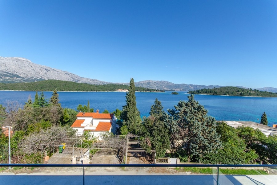 Utsikt över havet och öarna i Kroatien
