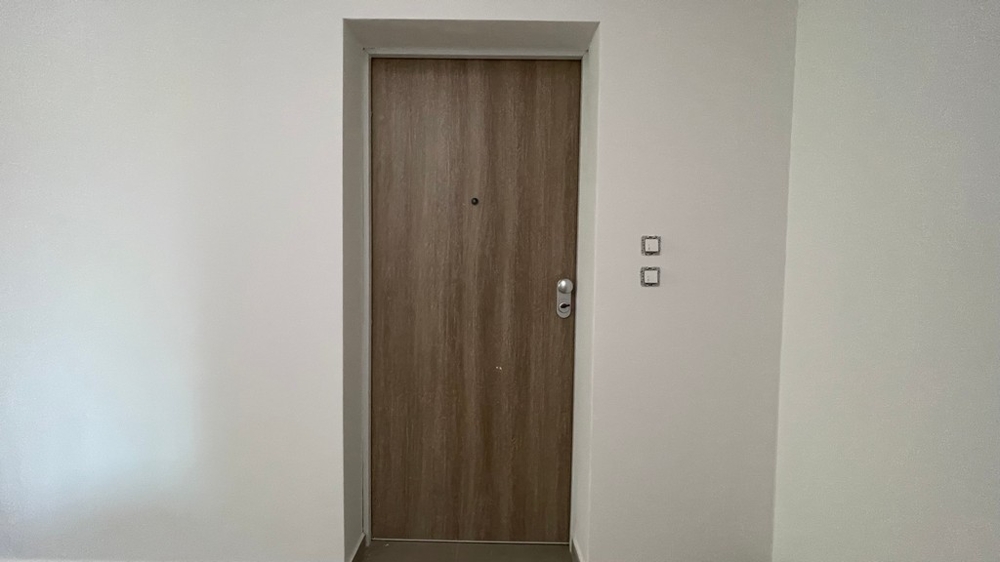 Entrédörr till lägenheten