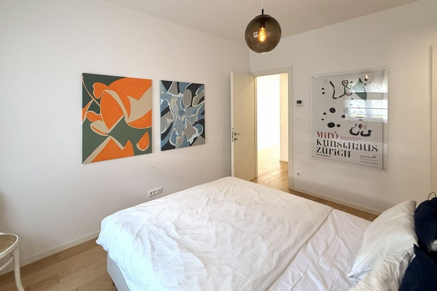 Sovrum med modern väggdesign