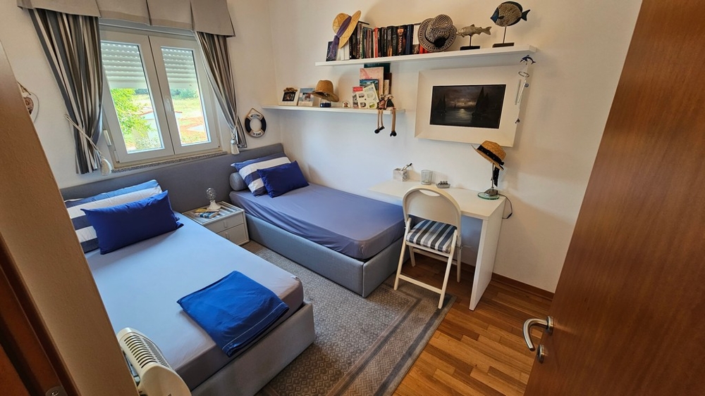 Sovrum med två enkelsängar