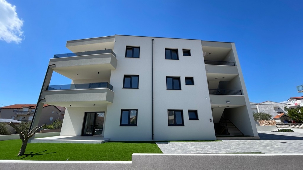 Exteriör vy av den nya byggnaden i Vodice