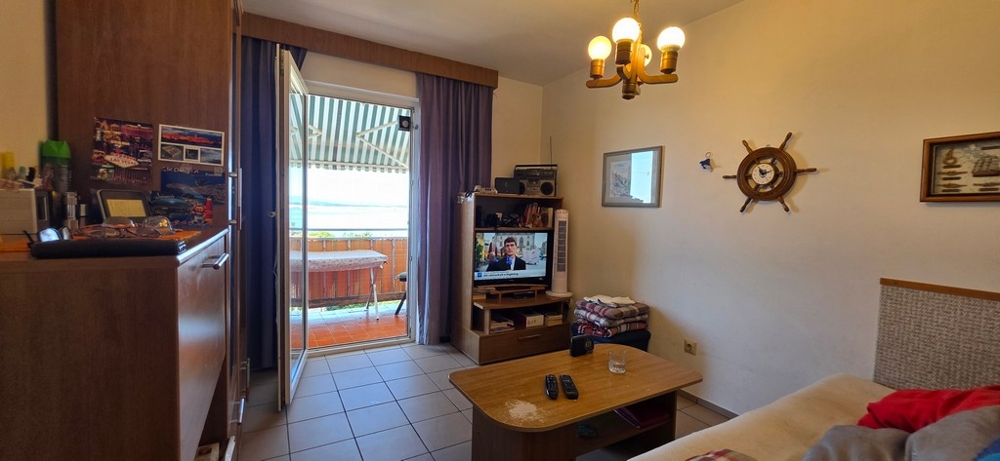 Vardagsrum med utgång till balkong, lägenhet A4103 i Crikvenica