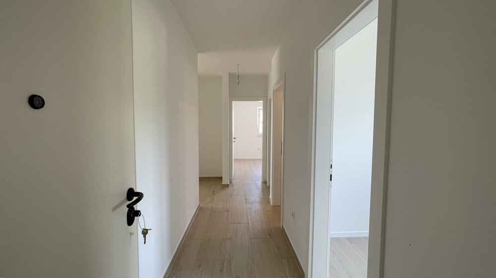 Hall i den nya lägenheten i Vodice