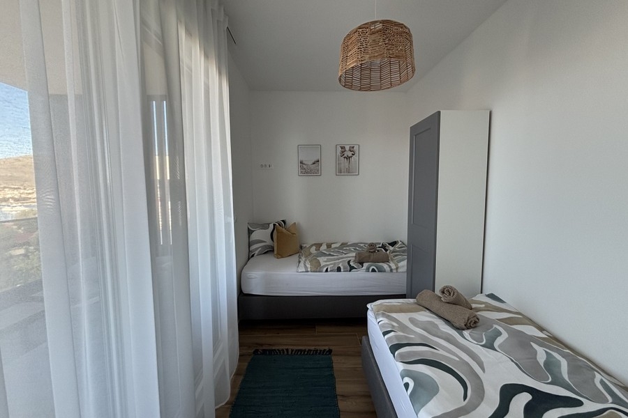 Andra sovrummet i takvåningen i Trogir på Ciovo