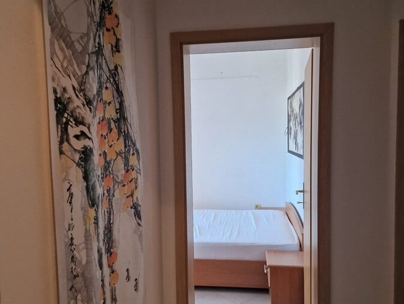 Hall med utsikt in till sovrummet