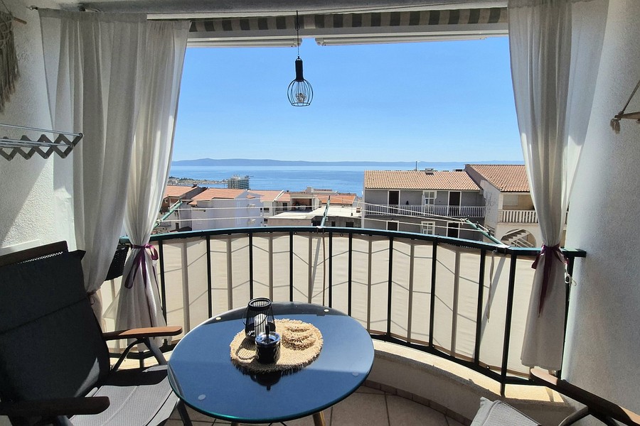 Lägenhet med havsutsikt i Makarska
