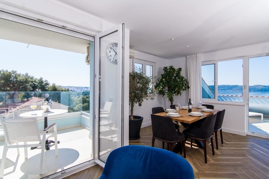 Matplats med tillgång till terrassen