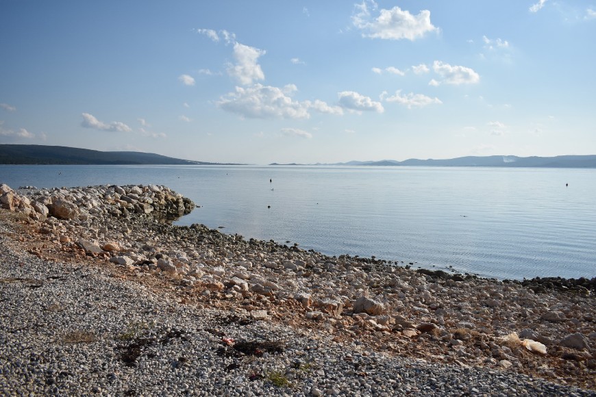 Strand direkt på fastigheten i Sukošan