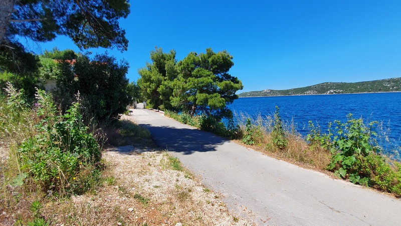 Fastigheter vid havet.