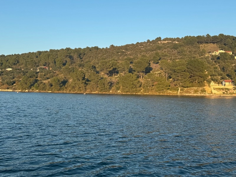 Tomt G448 tagen från havet.