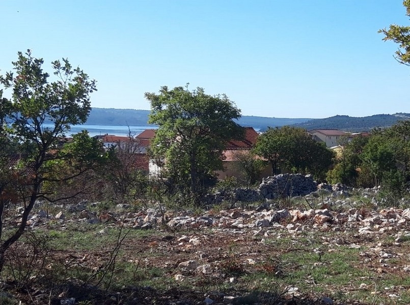 Havsutsikt från fastigheten - även från bottenvåningen.