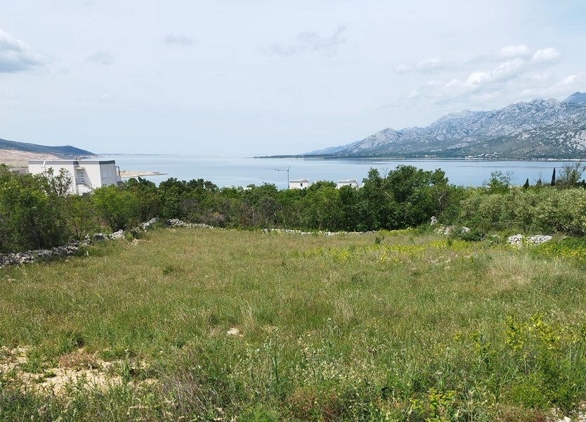 Byggtomt med havsutsikt i Rovanjska, Kroatien till salu.