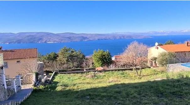 Köp byggmark med havsutsikt i Istrien.