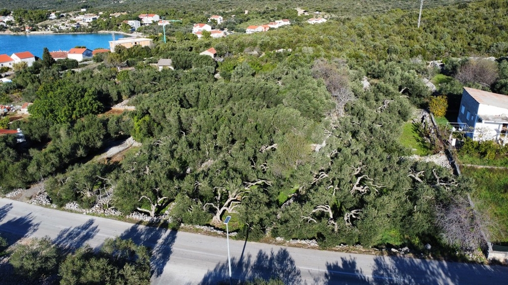 Köp byggmark i Kroatien.