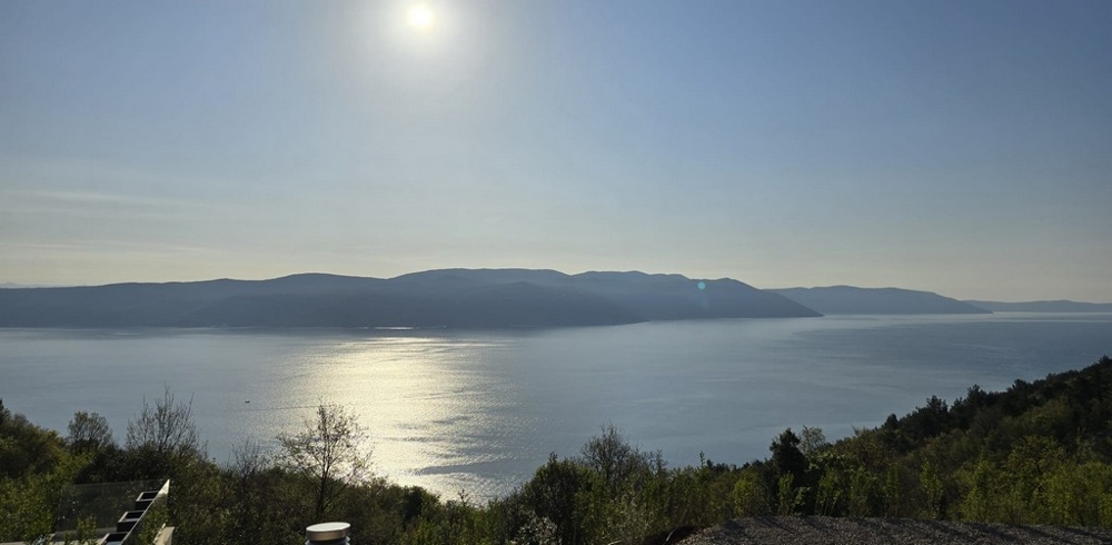 Havsutsikt över fastigheten G482 nära Plomin i Kroatien - Panorama Scouting.