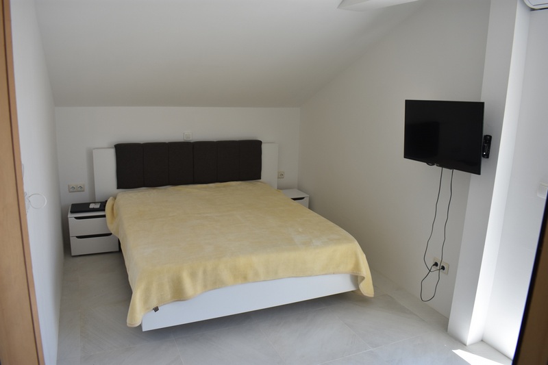 Havsutsikt från terrassen på övervåningen.