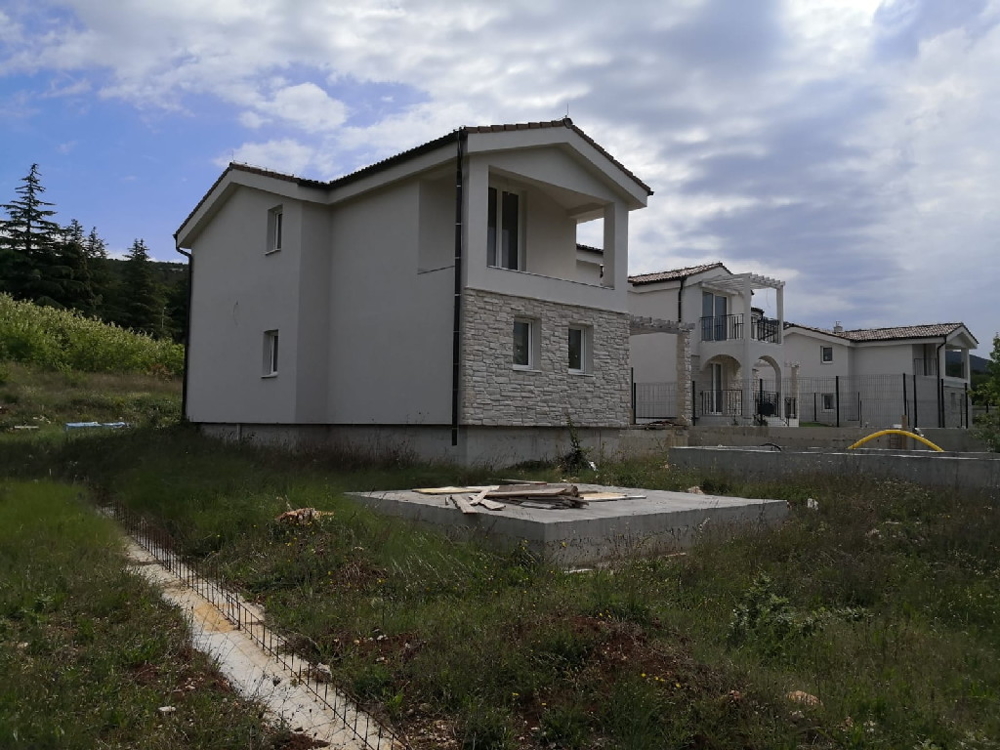 Köp ett stenhus med pool i Kroatien - Panorama Scouting.