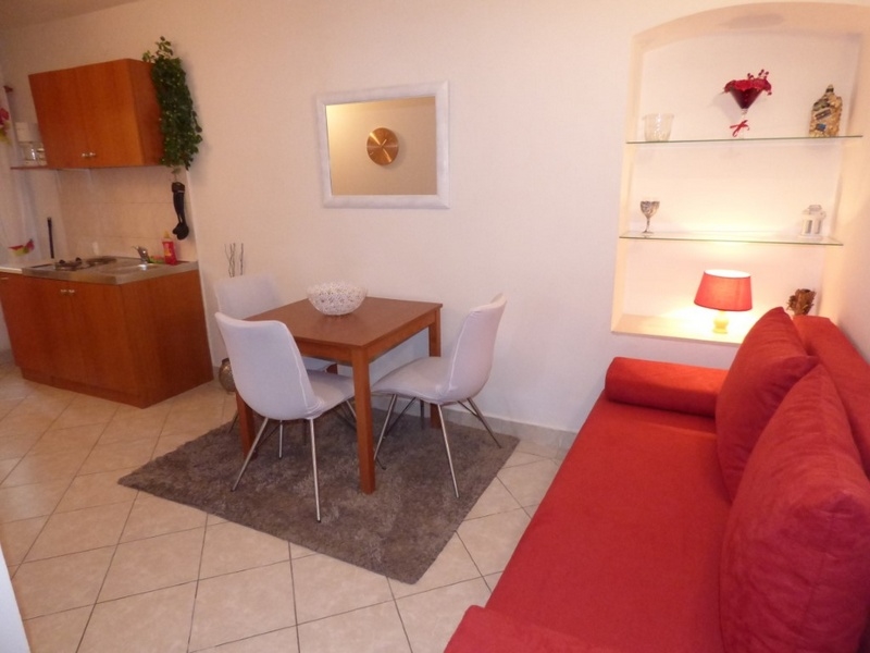 Vy över det inre av H1478, Dalmatien.