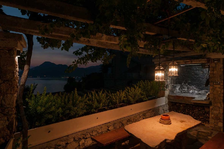 Terrass med havsutsikt - Hus H1584, till salu på Omis i Kroatien - Panorama Scouting.