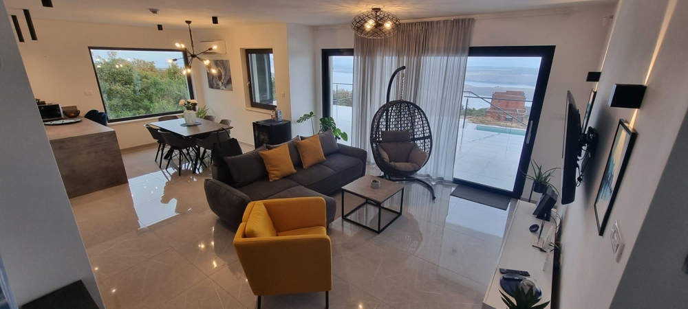 Pool av fastighet H1647 i Kroatien - Panorama Scouting.