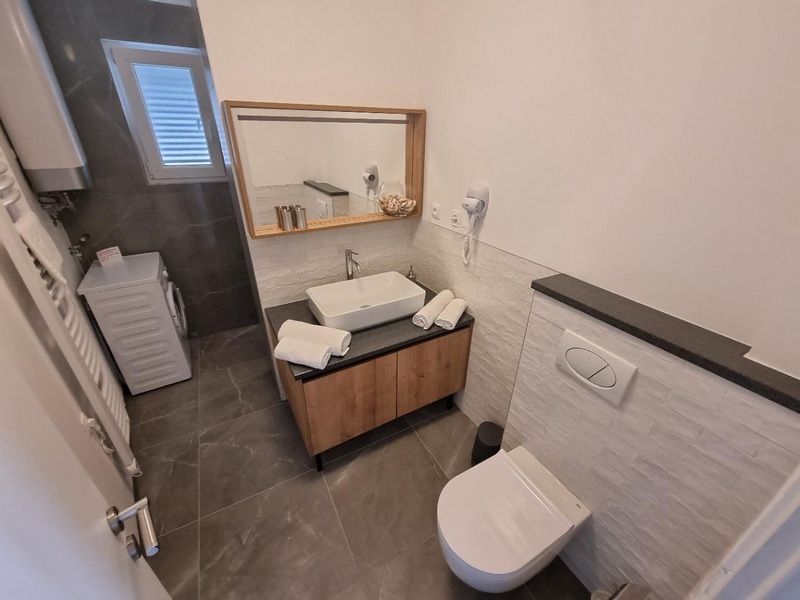 Badrum på fastigheten H1781, Kroatien - Panorama Scouting.