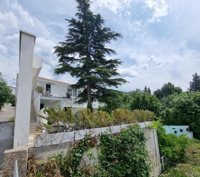 Attraktiv villa nära havet i Kroatien - Panorama Scouting Real Estate.