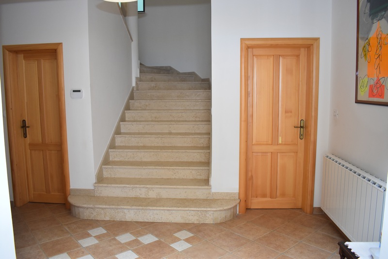 Trappa på bottenvåningen av huset.