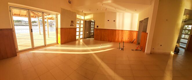 Affärslokal / restaurang - här: interiör av fastigheten H1912, Ugljan, Kroatien.