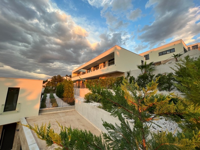 Fastighetsmäklare för Kroatien - Panorama Scouting H1927