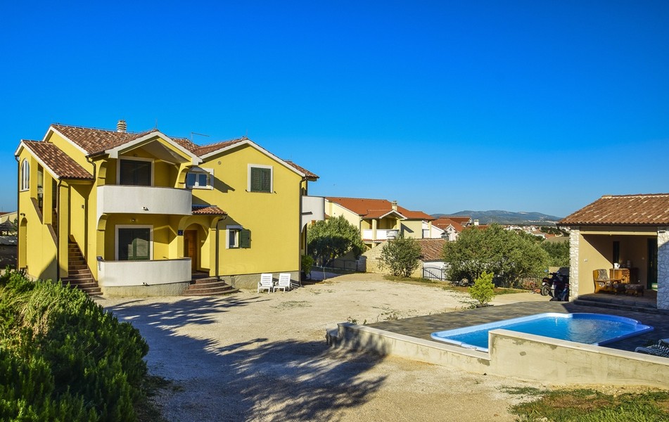 Köp ett hus i Kroatien, Norra Dalmatien, Vodice - Panorama Scouting Immobilien H2204, inköpspris: 750 000 EUR - Bild 4