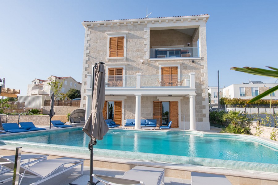 Köp fastigheter med havsutsikt i Kroatien - Panorama Scouting H2247, Norra Dalmatien, Primosten / Rogoznica.